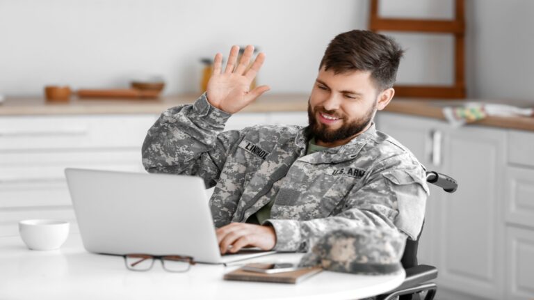 veteran on computer